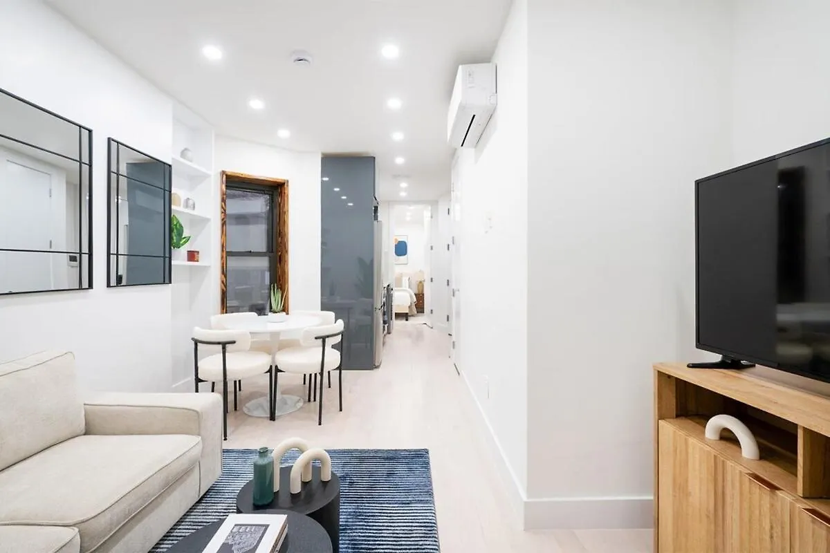 48-4Fw Newly Renovated 2Br Midtown West W&D Apartment New York